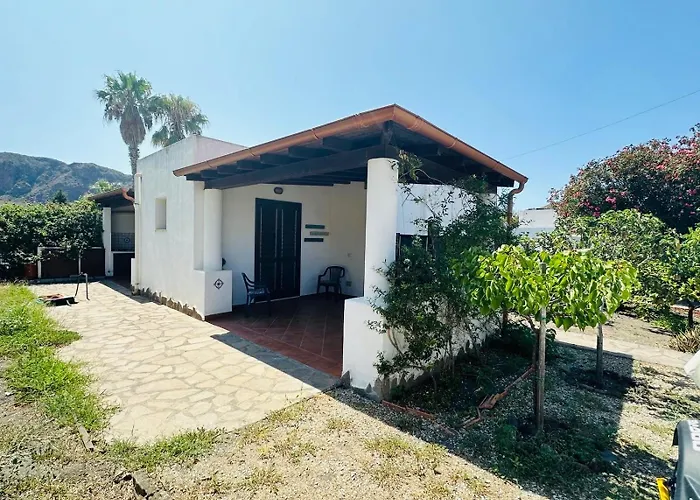 Villa By The Vulcano - 70Mq Plus Large Garden And Patio